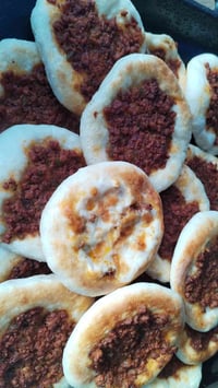 طلبيات الزبائن كبه حلب لحم عراقي وأنواع لفطاىر ولمعجنات موفرين توصلكم ...