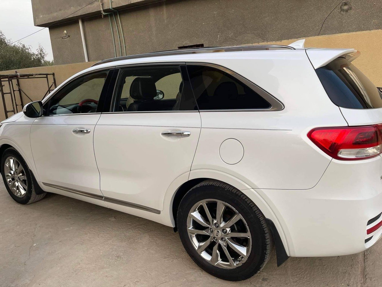 يا الله سلام عليكم 
للبيع كيا سورنتو 2016
فول مواصفات آعلى فئة (sxl)
محرك 6سلندر
7راكب حادثها جاملغ بدون دواخل فقط بارد بدون صبغ سياره جديده خير من الله لاستفسار اتصل 

***********