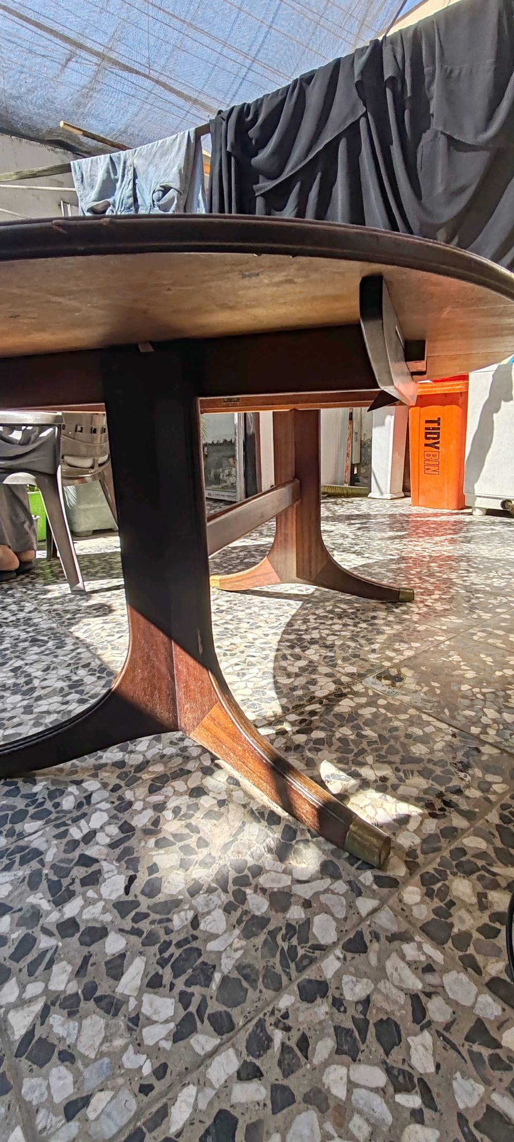 بغداد الزعفرانية اربع شوارع
ميز قابل للتكبير حجم ١.٥ متر *متر 