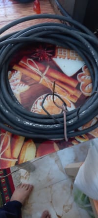 كيبل للبيع الطول ٢٠ متر ابو الخطين اتصال على الرقم ٠٧٧١٣٢٨٧١٨٠