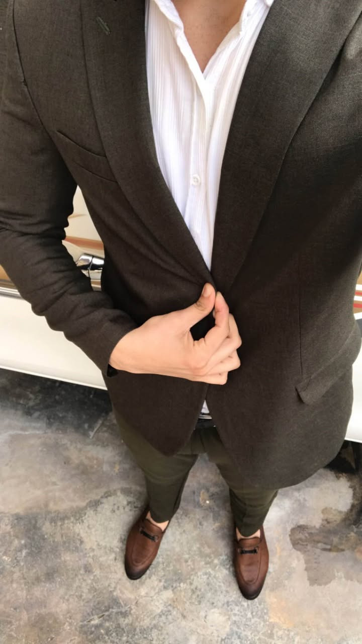 ‎قاتی مارکەی ڕۆمای ئیتاڵی Efendi 

‎لە ٢ پارچە پێک هاتوە(پانتۆڵ،هێلەک،چاکەت)

‎قوماشێکی سافی کوالێی بەرزی هەیە و لە ناوخۆی ئیتاڵیا کڕاوە

‎سێ گیرفانی هەیە

‎گیرفانێکی دیکەی هەیە لای یەخەکەیداh

‎گرەنتی مانگێکی لەگەڵدایە

‎نرخی (60)هەزارە🔒

‎هەموو قیاسێک بەردەستە

‎گەیاندن هەیە بۆ هەموو شار و شارۆچکەیەک🚚🚘📦
‎گەیاندن بۆ ناو سلێمانی ٣٠٠٠
‎گەیاندن بۆ شارەکانی کوردستان ٤٥٠٠
‎گەیاندن بۆ بەغداد ٦٠٠٠
‎گەیاندن بۆ شارەکانی ئێراق ٨٠٠٠ السليمانية, العراق


**إذا كنت صاحب هذا الإعلان وتريد حذفه لأي سبب، رجاءا أرسل رسالة إلى الدعم الفني**