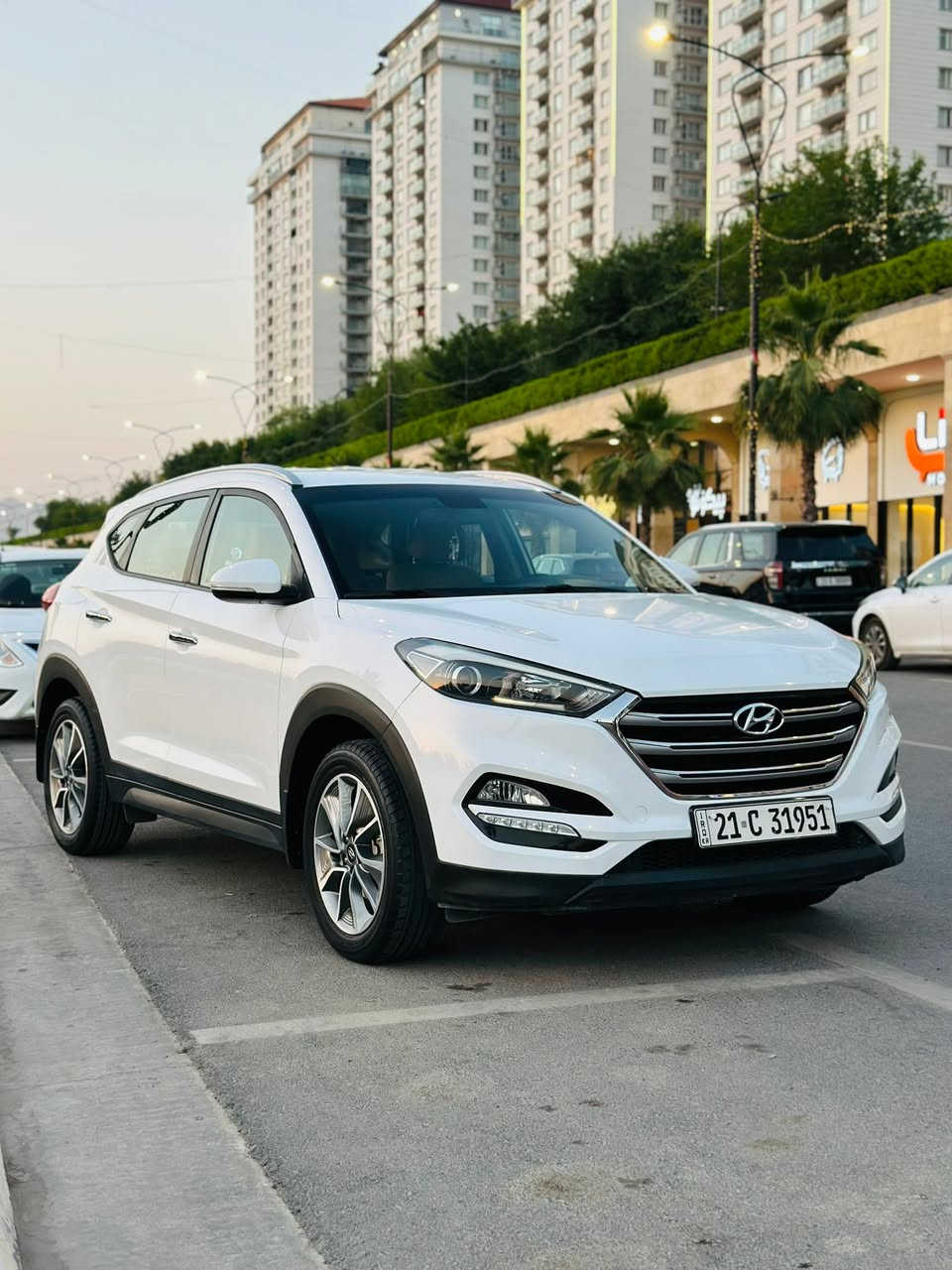 هیوندای توكسون موديل ٢٠١٨ خليجي سيارة مكفولة مابي سبوخ  مواسفات معروفة داخل اسفر ماشية ١٦٠ الف كير و محرك بشرط رقم و سنوية جديد 
مكان سليمانية
سعر ١٧٨ ورةقة و مجال بسيط 
***********
