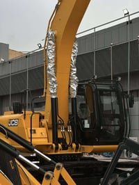 حفارة JCB 205LC – القوة البريطانية في موقع العمل  JCB 205LC – لما القو...