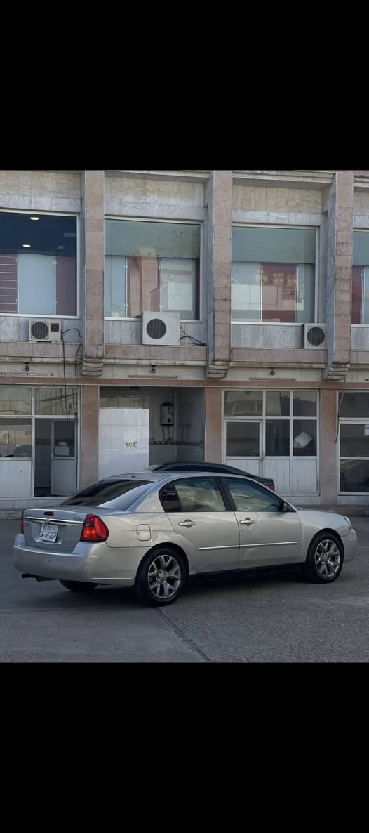 ​نوع السيارة: شيروليه ماليبو (Chevrolet Malibu).
الموديل: 2007.
​الرقم: أربيل (رقم شمالي).
​✨ تفاصيل السيارة:
​الفحص والتجيك: تعال وشوف السيارة وافحصها بنفسك، وخذها لأي فيتر يعجبك وتريده حتى تطمن وتتأكد منها.
​الكير والمحرك نظيفين وما بيهم شيء
​النواقص: نواقصها بسيطة جداً (مثل البيبان الخلفية حالياً ما تفتح، وشغلات خفيفة وسهلة الترتيب).
​📍 مكان السيارة:
​المحافظة: الموصل.
​المنطقة: حي السماح.
​💰 السعر والاستفسار:
​السعر: 46 ورقة وبها مجال للشراي الصامل.
​للمعاينة أو الاستفسار، يرجى المراسلة أو الاتصال مباشرة على الرقم:
📞 ***********
