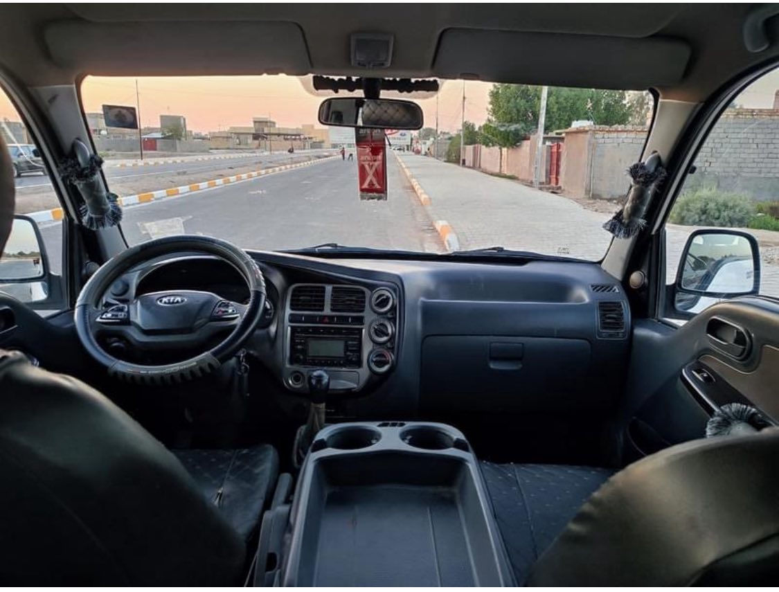 السلام عليكم اخوان كيا دبل قمارة محرك 2700 رقم واسط موديل 2014 بسمي مكان السيارة بغداد بيها تلحيظات بسيطة السونار مرفق بلصور السعر 123 رفم الهاتف ***********
