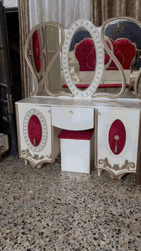 غرفه للبيع تركيه حجم الكبير بيها ضرر بس الكنتور سجه مكاني بغداد البلدي...