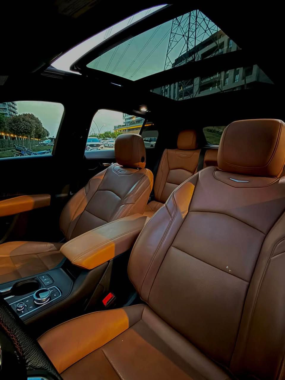 Cadilac XT4 2022 V4T
پانۆراما،شغال،داتاشۆ،بەسمە,٥ بەسمە،برێک بەسمە،ئۆتۆ ستۆپ،ڕادار پێش و دوا،کامێرا(٣٦٠)،کوشن جلد،کوشن هیتەر، کوشن تەبرید،کوشن مەساج،کوشن خەزن،ئاوێنە ڕادار،ئاوێنە کامێرا،سندوق جەگ،دەرگا لید،کارپلەی،خەتی جادە،ناو فۆرمیگا،ناو خەنەی، دەبڵ ئەکسل،،٤ مۆد لێخورین،normal-AWD-sport-offroad
سەیارەکە زۆۆر زۆر تازەیەو کامل سێرڤزی بۆ کراوە
ڕەقەم و سەنەوی تازەیەو بە ناوی خۆمەوەیە
گێڕو مەکینەی بە شەرت بێ دوکەڵ بێ بوخار بێ کرانەوە
سەیارەکە تەنها ٣٧ هەزار ڕۆشتوە
١پارچە و یەک پەلەی بچوک بۆیاخە بێ ناو گرتن
شوێن:سلێمانی
نرخ:188$💵
0771 885 0202 السليمانية, العراق
