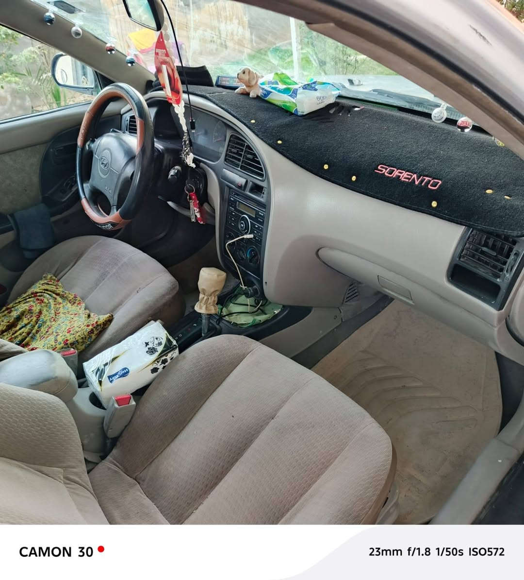 السلام عليكم ورحمه الله وبركاته عندي سياره نوع النترا موديل 2001 سنويه صاقطه صار شهر رقم دولي  هزه جديده مشروع  وطني شرط التحويل كير محرك شرط اوتماتيك تبريد تدفئه صدر جيد جداً صبغ للجماليه الون فقط  ابيض السعر 68 وبيه مجال قليل وإذا اكو مراوس حسب القناعه مكان ديالى الخالص ناحية السلام دلي عباس رقم صاحب السياره ***********
