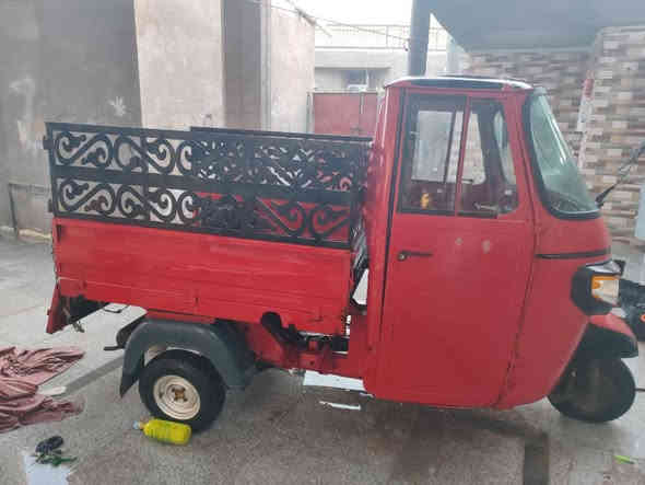 سلام عليكم شباب تكتك حمل للبيع 2019 جديده شغاله نضيفه أي نقص ما بيهه سعرها 1500 مليون اونص بيه مجال قليل رقم ***********
عنوان بصره كرمه علي أبو صخير البصرة
