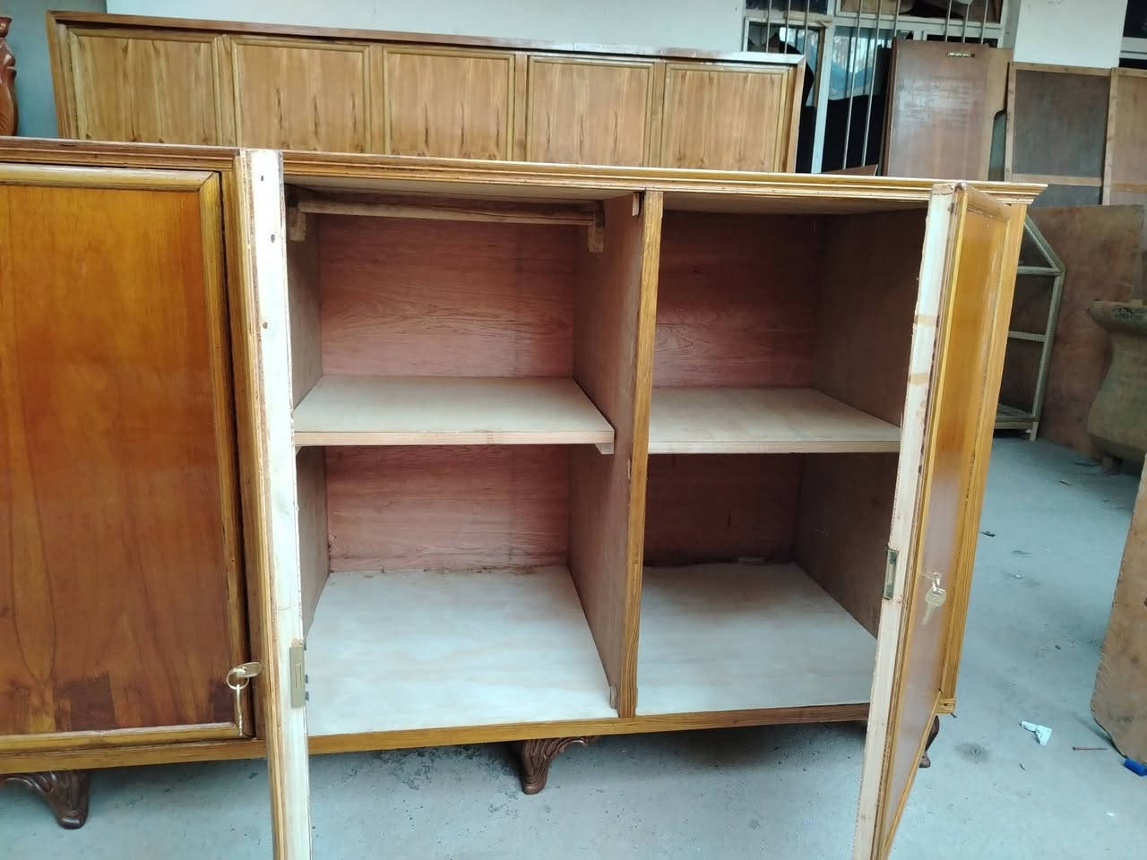 منامية مستعمل نضيف السعر 125الف للاستفسار*********** العنوان حسنكوي
