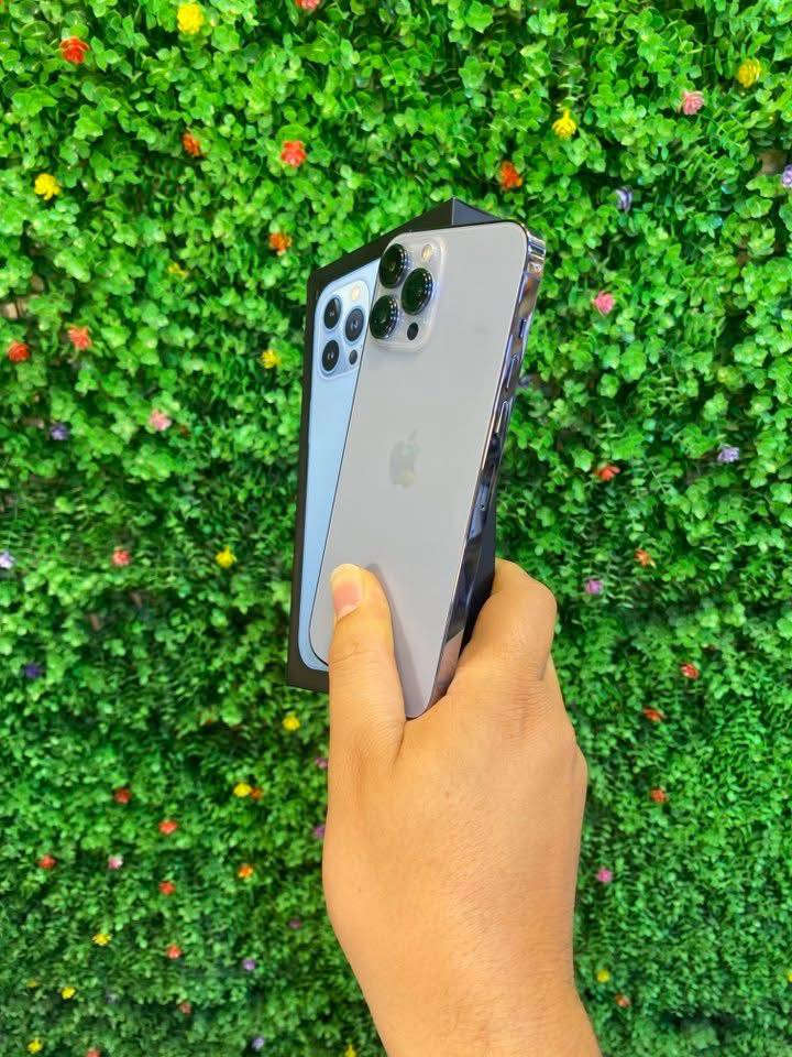 ايفون 13 بروماكس ذاكره 256
بطاريه 89 بلادي 
نظافه 100‎%‎ 
لون سمائي
مامفتوح ولا ينطي هوه
سعر 690 الف
***********
