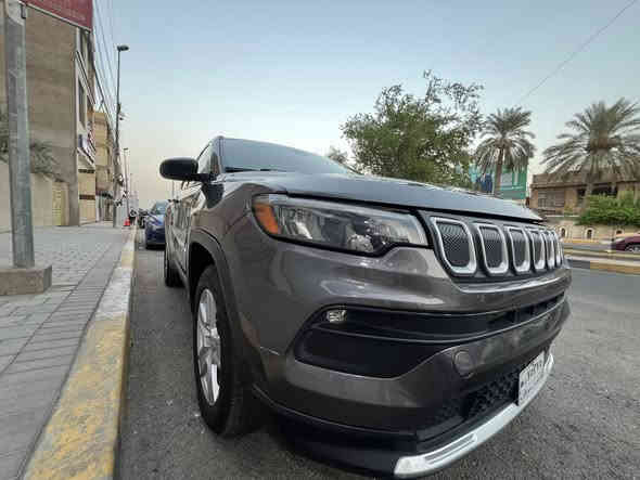 مالمستعجل اخذتها ب 179 رايدها ب 155 بيها مجال مستعجل جداً *********** شارع فلسطين 
🔥 للبيع فوراً: جيب كومباس 2022 – شبه جديدة! 🔥

🚗 المواصفات:
 • 9 سرعات أوتوماتيك ✅
 • فور ويل 4×4 ✅
 • سايد بريك كهرباء 🛑
 • رادار أمامي ونقطة عمياء 🔔
 • شاشة كبيرة مع CarPlay و Android Auto 🎶
 • 5 مقاعد واسعة + شنطة كبيرة 🧳
تبريد قطعتين 

💪 السيارة شبه جديدة، عداد قليل، 

📞 للتواصل بسرعة: (*********** )
