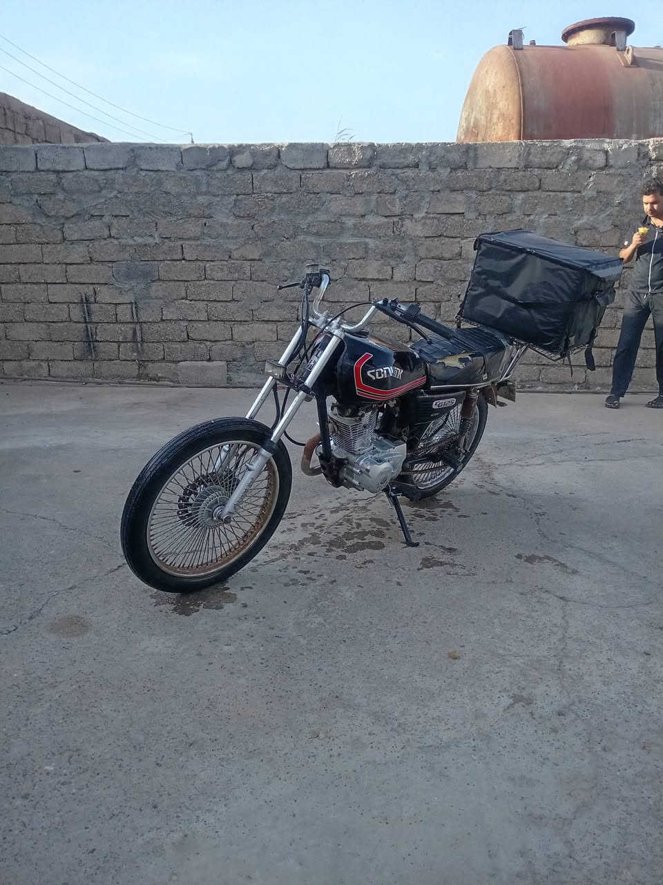 السلام عليكم للبيع سونك غطاس موديل 2023 نضيف مايعوزو كلشي السعر 350 وبي مجال مو شراي لا تبزعني الرقم ***********
