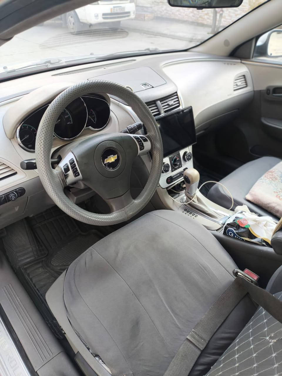 للبيع ماليبو موديل2012خليجي مكينه2400 كير ومكينه مكفولات دون صبق وبدون تبديل بيهه بس باردجاهزه من كلشي سياره بسمي رقم شمالي سنويه وهزه جديده2029تنتهي مصفره من غرامات سياره حلوه وجديده مال بيت استخدام شخصي لتواصل على رقم موبايل *********** غير متواجد على الفيس اني مكلف بنشر
السعر ١٠٧ وبيه مجال بسيط حك جيه
