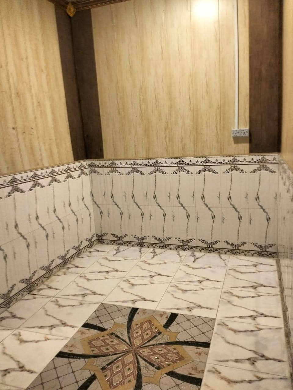 دار الايجار عنوان تنومه نهر حسن خطوه علي بن الحسين سعر 350
غرف منام صاله مطبخ صحيات طارمه دوانيه ***********
