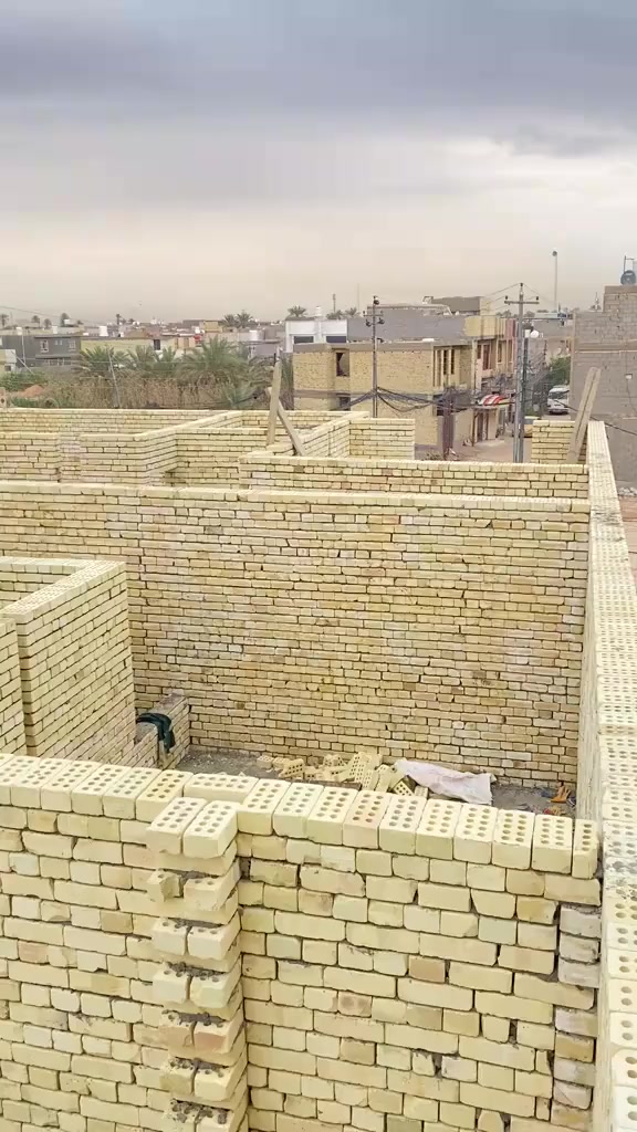 خلفه بناء متفرق حاليا في كربلاء ***********
