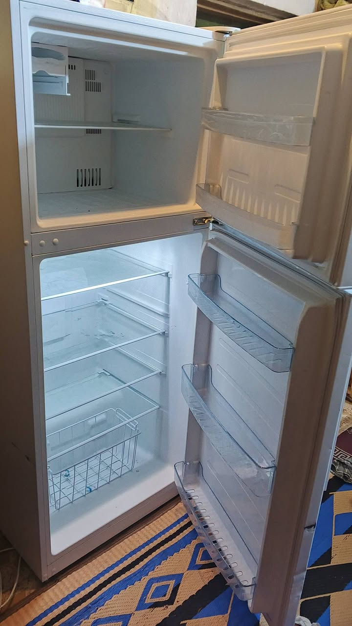 سلام عليكم ثلاجه جديده ستخدام قليل العنوان ناصريه مركز رقم الهاتف ***********
