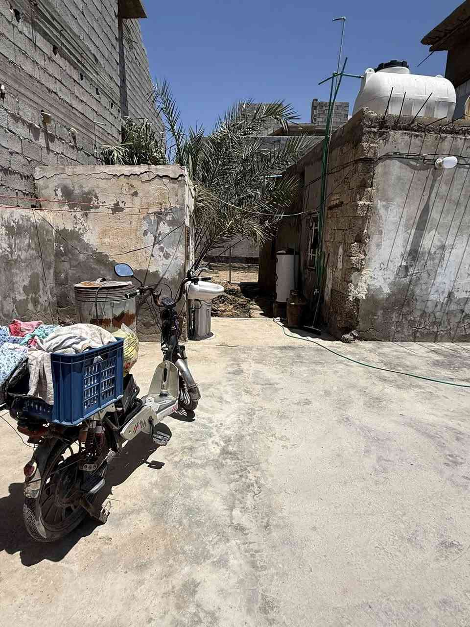 السلام عليكم
يتوفر قطعه ارض للبيع ٢٠٠ متر طابو ملك صرف سند مستقل باسمي تحويل ثاني يوم 

واجه ١٠ م ونزال ٢٠ م

الموقع 📍ديالى تقاطع الساده حي العسكري 

خدمات كامله شارع ١٠ متر تبليط

كهرباء ماء مجاري خارجيه 

السعر مناسب 

للاتصال والاستفسار ***********

