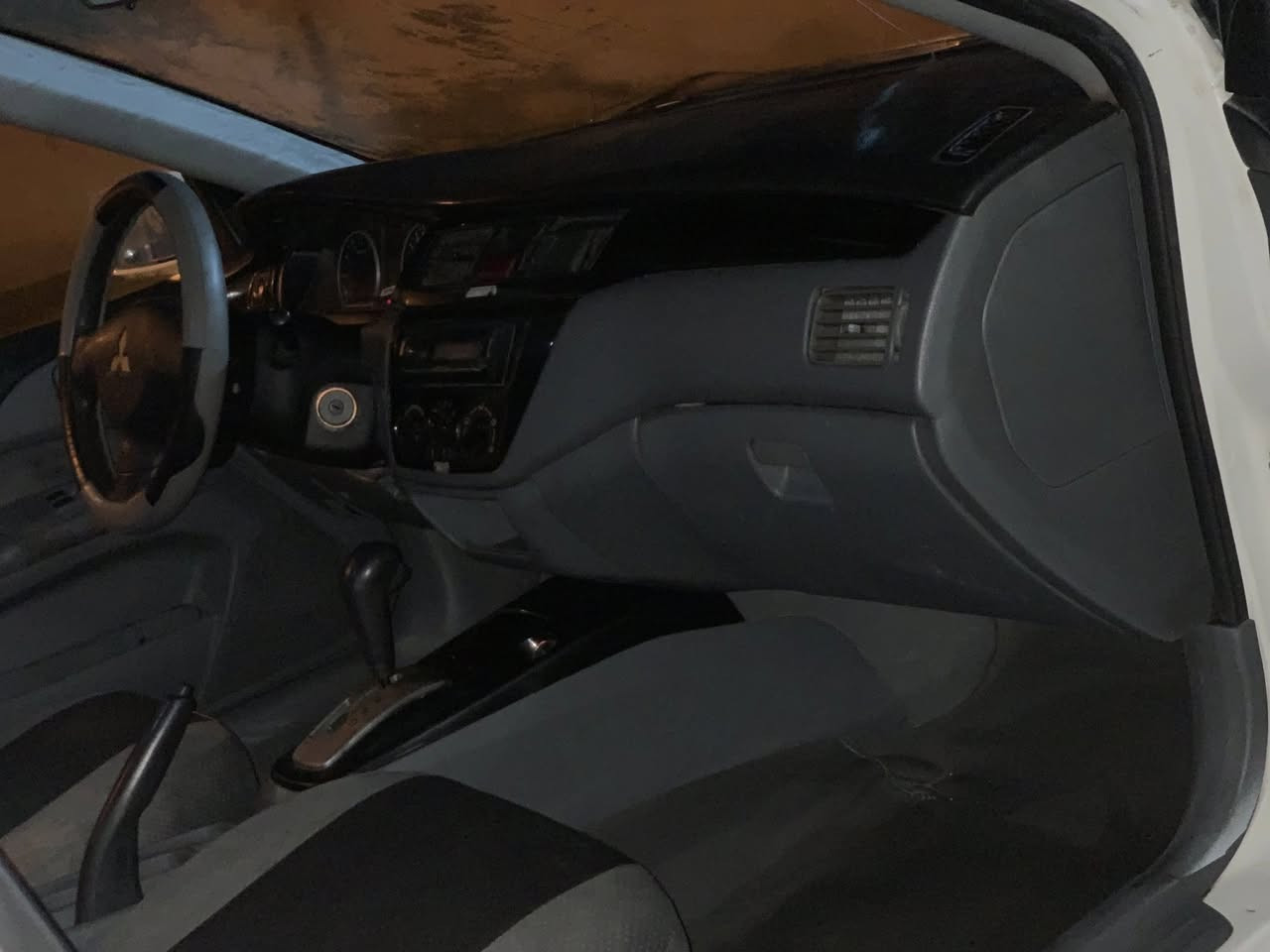 السلام عليكم لانسر البيع 2011سياره بسمي رقم الانكليزي  سنويه وهزه جديده محرك وكير صار يومين من شاده ع وصل الاضمان  بعدهن محرك 2000….
ويل كاب ب15 سياره جاهزه من كلشي 
ملاحضه صبغ  جديداحزام فقط 
بعد احلى من الصور
السعر 90وبيه مجال بسيط
مكان السياره بغداد الطارميه 
***********
