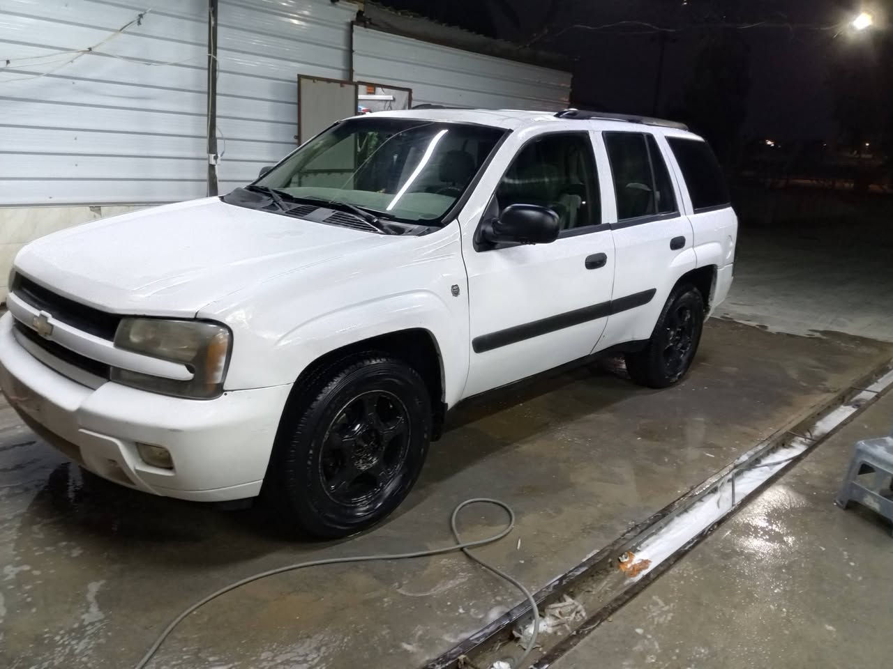 سلام عليكم ورحمة الله
بلايز مزاد مزاد مال الداخلية مال محافظة واسط باسمي 
 موديل 2005 للبيع ب 50 وبيه مجال 
كير مكينة أمانة الله كفالة حتى من الفتح السيارة عليه إدامة 
كاملة تخم بلكات تخم نوزلات جويتر جديد راديتر جديد جوينات جدد تدفئة شغال تبريد شغال 
حدادية من الطول للطول 100 بال 100
 كيج البنزين والحماوة ميشتغلن 
 
اكرر للبيع ب50 وبيه مجال أو مراوس حسب القناعة 
مكانه واسط 
***********
