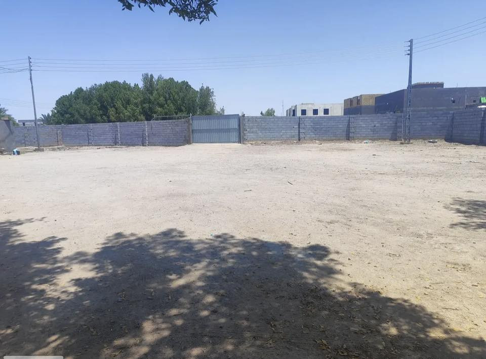 لبيع في ناحية النشوة
بيت طابو زراعي
ارض خمس دوانم
بستان مع مواطير
مع عبارة====***********
