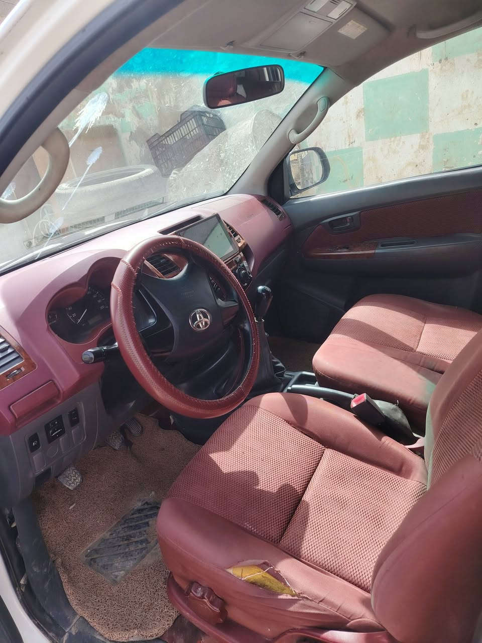 سلام عليكم هايلوكس لبيع موديل 14 كير عادي بيه باردات بدون صبغ  ومعجون منعده الباردات مكفوله تخم تاير حداديه فول السياره مكينه وكير كفاله رقمه دوانيه نكليزي صار 15 م̷ـــِْن جددت سنويته تحويل ثاني يوم سعر 170 وبيه مجال عنواني واسط  الكوت *********** واتساب
