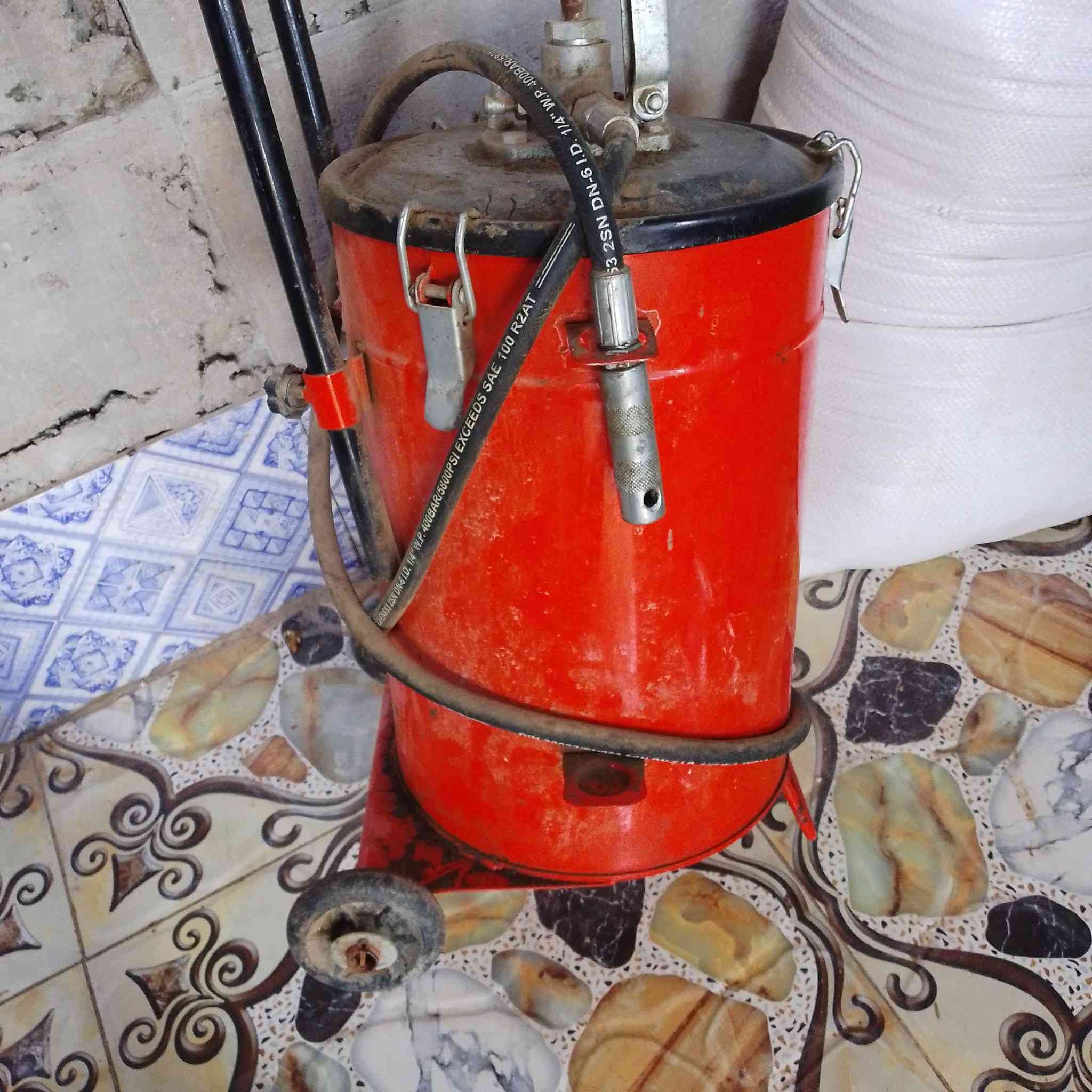 متطور غسل جديد اخو الجديد شرط وماطور امريكي الصلي شرط ومدكه جديده بل الجيش اريد ابيع قيم وأخذ بل البرضه بي الله وانا خادم  مكان شطره ***********
