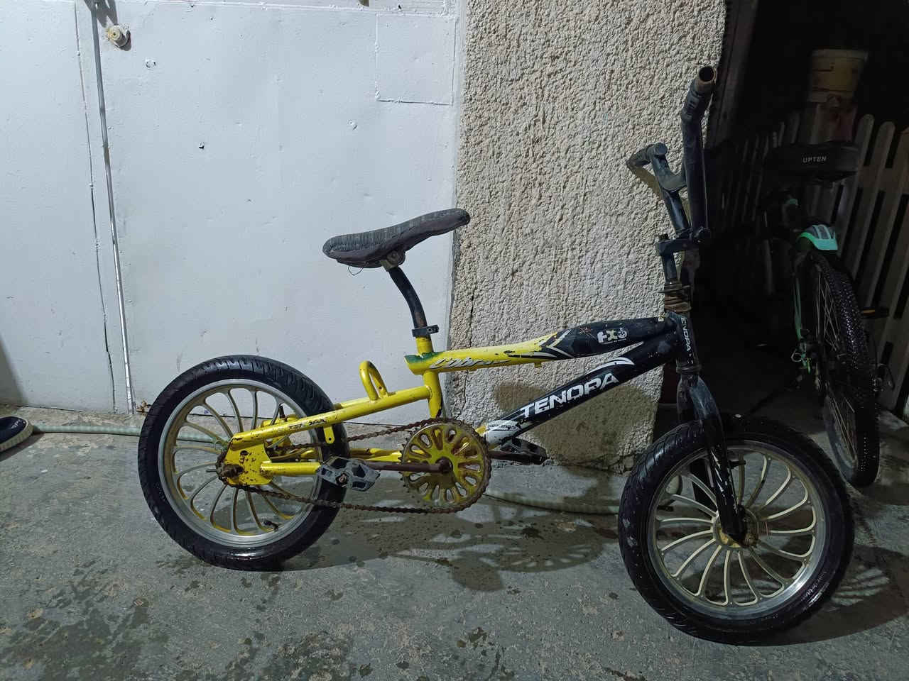 بايسكل BMX اصلي مال بالة
بريك بل مكينة 
سعر : 60 الف 
رقم الهاتف : *********** ( بي واتساب )
