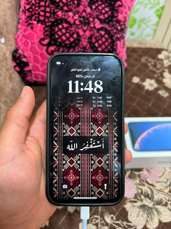 السلام عليكم ورحمة الله..
آيفون XR للبيع، أستخدام شخصي.
ذاكرة 128 ، بطارية أستبدال.
الآيفون كما موضح بلصور

*التلفون معاه الكارتون الاصلي مالته*

مشكلة بي خلل بطارية
+ شريحة متوقفة أثر وگعة فقط
كله يرجع طبيعي..
***********
