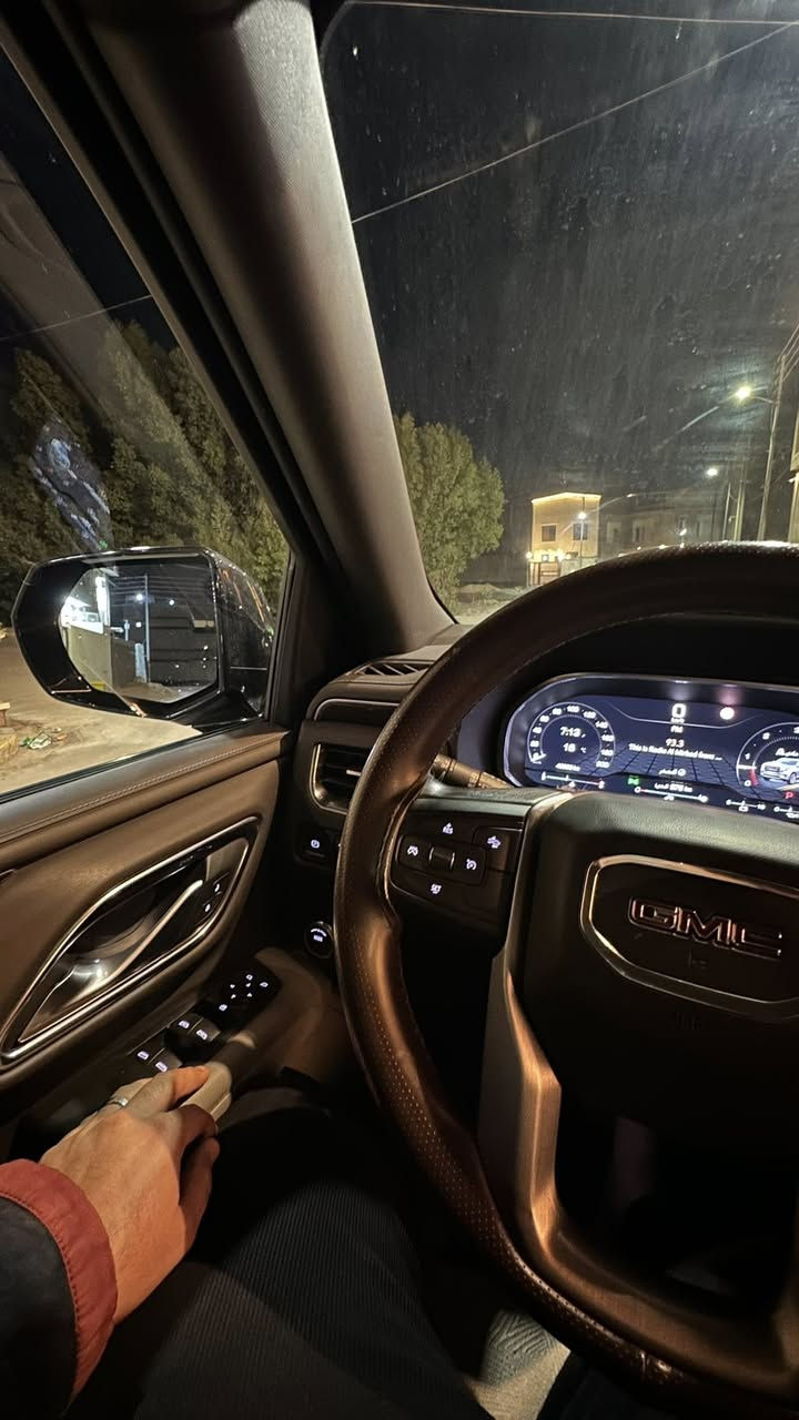 للبيع جمسي يوگن خليجي رقم بصره بأسمي.
————————-

الموديل - 2022 SLEخليجي

عداد المشي -40kالف كيلومتر

المحرك _ 5300

اللون اسود ميتاليك 

رقم بغداد بأسمي

السياره مكفوله من كلشي. حتى دعاميات السياره استخدام شخصي 🟣

_________________

المواصفات …. 🎪

 ملاحضه : سياره مغلفه BBF ارباع مو كامله

شاشه جبيره 

كشنات كهرباء 

لد امامي هايلوجين 

كشافات هايلوجين 

ويل 17

مري تدفئه 

كامره خلفيه 

اشاير بالمريـ

شاشه اعطال 

تبريد ٣قطع 

نطام صوت 

لايت زينون ابيض بلادي 

داخل لونين رصاصي وجوزي 🟠

تحكم ستيرن 4 جهات 

اضويه ترحيب LED

بلوتوث 

منفذ USB 

منفذ AUX

وضيعات Display بالشاشه 

رادار امامي🔵

رادار جانبي🟠

رادار خلفي🟢

توقف ذاتي🔶

جنطه كهرباء⚪️

ثلاجه🔻

وبعد اكو مواصفات معروفه 

_______________________________

السياره مكفوله من كلشي صبغ تبديل كامله مابيهه اي نقص دهن فلاتر كله  اصلي وجديد السياره مابيهه اي نقص 

مكان البصره التنومه 

بعده بضمان الشركة 

السعر(510) خمس دفاتر وعشره

 وبيهه مجال 

للاستفسار 
الرقم الأول : ***********
الرقم الثاني: ***********
