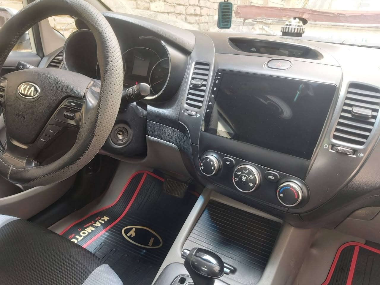 يا الله السلام عليكم فورتي 15
مكينه 1800 دوش كير AT 
نص فول 
شاشه جبيره 
كأمره 
تبريد تخم تاير جديد 
منضومت غاز 
تحكم بل ستيرن 
امصفره هيه وغرامات 
حادثه قبق الصندوك والجاملغ الخلفي نفسه مصلح

السعر 108 
انتصل على الرقم 
***********
