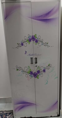 لوكر • للبيع