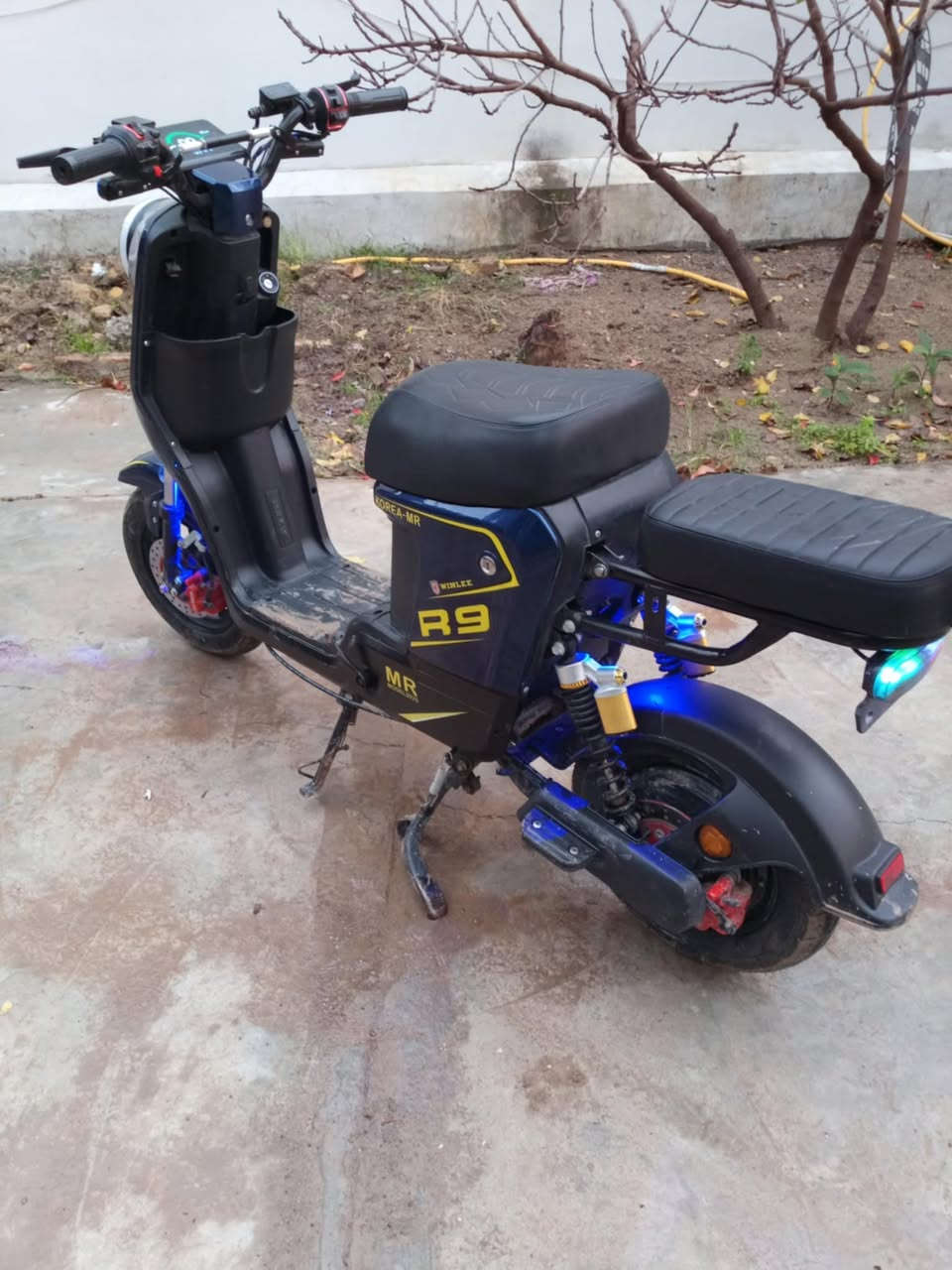 السلام عليكم بايسكل شحن ار تسعه للبيع موديل ٢٠٢٥ كله شغال بدون بطاريات السعر ٢٧٥ بي مجال مكان ديالى بعقوبه التواصل خاص او رقم (***********)
