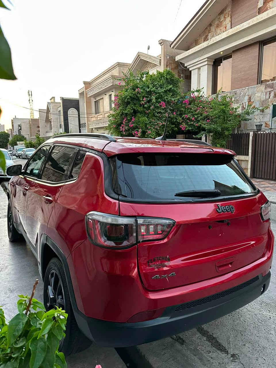 جيب 2025 أخت صفر ماشيه 12 الف فقط
سعر 120
***********
***********
شكل حديث فول مواصفات عدا فتحة شاشه كبير بصمة و شغال عند بعد و دخول ذكي محرك 4 سلندر حجم 2.0 تيربوو كيج إلكتروني ديجيتال كشنات جلدو تدفئة و جلد و ستيرن تدفئة طخطخات بيهه و مصبوغه  مو حزام بس اني ابيعها حزام بجم و خلفي كبس بدون دواخل سياره جديدة مابيهه مصروف دولار دفع رباعي 4/4 امامي و خلفي كامل عدسة و زينون led  هيكل كامل رادار اوتو ستوب و اوتو هولد و قيادة ذاتية و بعد بيهه هوايه مواصفات سياره رقم كاتي تترقم شمالي فقط مكانها أربيل
