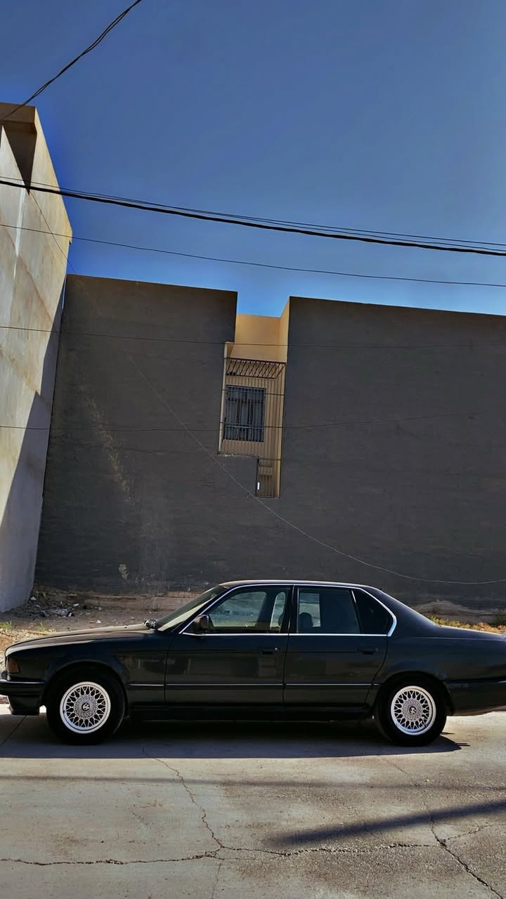 بي ام للبيع 730فول توماتكيك رقم الماني كير محرك شرط تبريد ثلج بيه ثلث قطع صبغ بيه كاربون اكتروني جديد تشغيل عن بعد تحكم بجهاز اي كلوبه بسيارة تتحكم بيه بجهازك طخم تاير ويل خليه اني صاحبها الشرعي جديد السعر 50 وبيها مجال لطيبين الاتصال*********** //
موصل جانب الايسر
