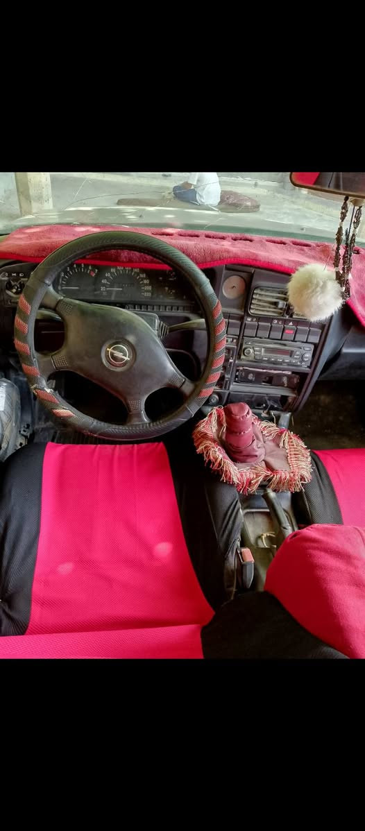 اوبل اوميكا ستيشن 92
فحص صلاح الدين مشي معامله مدفوع كمرك شرعي بتكريت شرط التحويل سنويه خضرة منتهيه 2021
كير محرك شرط شلعه تشك الكاع 
صدر امامي خلفي جديد
كهربائيات كلها شغاله
تخم تايرات جدد بارحه شديته
محرك 20 اقتصادي ب بانزين حيل
السعر 20 وبيها مجال شي قليل الاستفسار 
مكاني صلاح الدين تكريت***********
