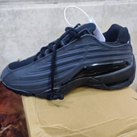 حذاء نايك • قياس ٤٣ • قطعة رهيبة