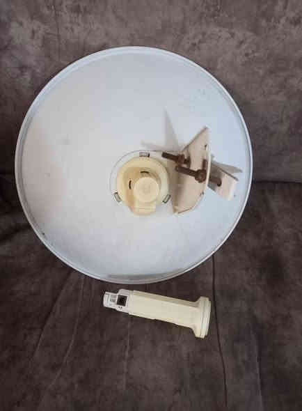 سلام عليكم للبيع
بور بيم عدد 1
اسلاك او هوكات عدد 3
نشره 
***********
