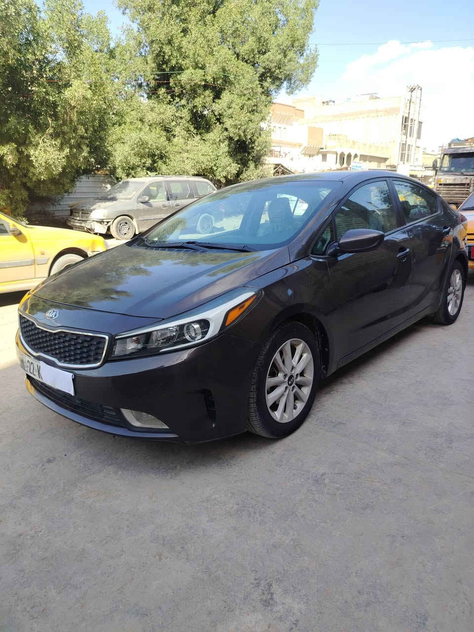 السلام عليكم
فورتي موديل 2018 وارد امريكي حادث بنيد فقط بدون ايرباك ماشيه 129 وصور لحادث ولسونار مرفوقة بالصور مواصفات فول عدة الجلد والفتحة لسيارة خير من الله اي نقص مبيه السعر 113 وبيهةمجال بسيط للستفسار الاتصال على الرقم *********** او *********** 
مكان السياره بغداد الامين الثانية
