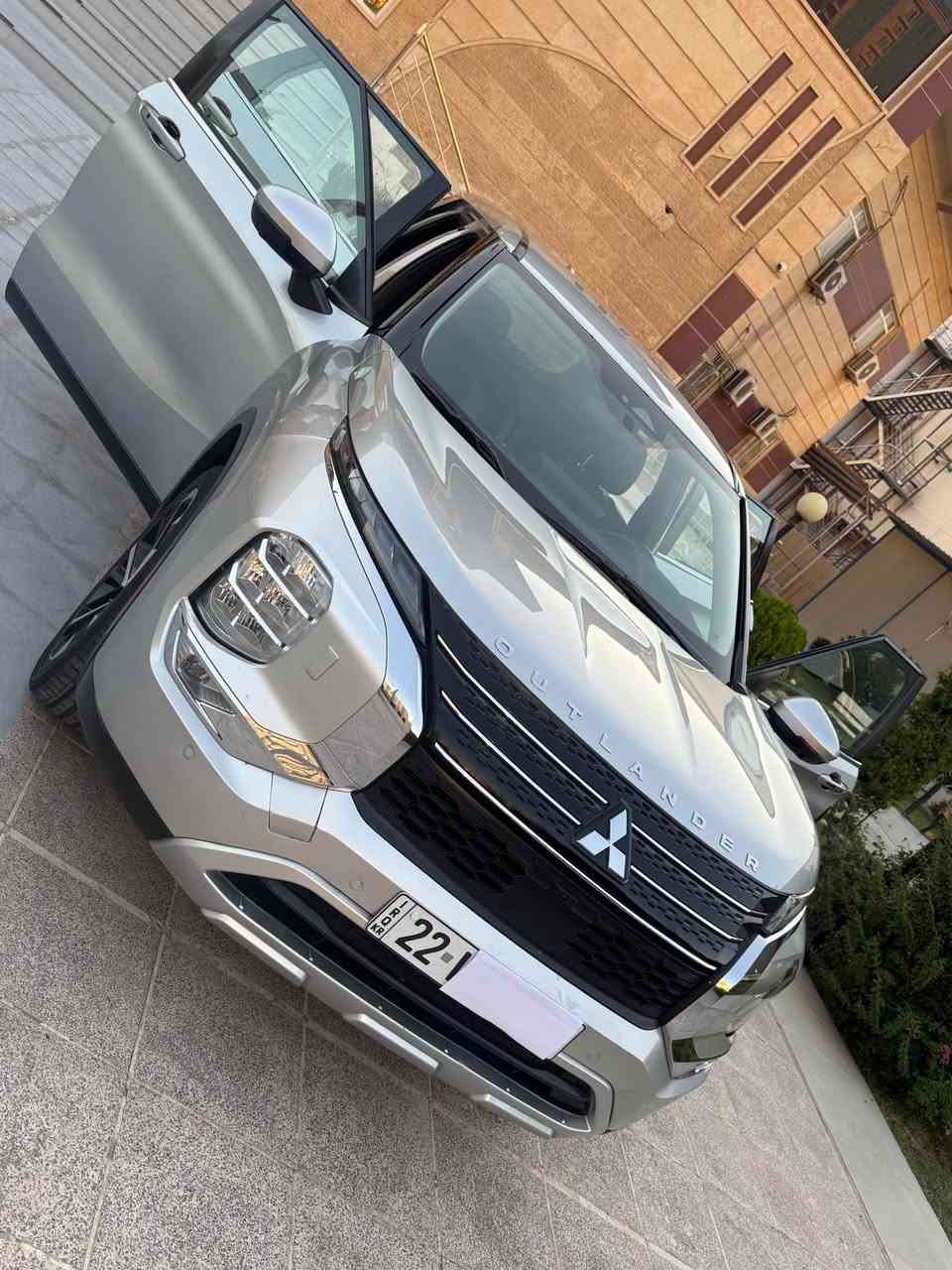 مسيوبوشى ئاوتلاندەر ٢٠٢٢ ٤*٤
٥٣٠٠٠ کیلۆمتر رۆشتووە
تەنها نیو دەرگای سەکن و پشت سەکنی سبوغە
رەقم هەولێر
رقم مۆبایل *********** —-واتساب و فایبر أربيل, العراق
