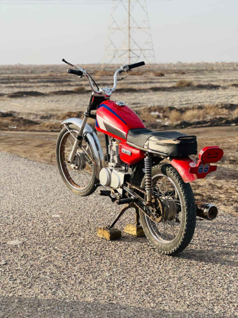 دراجه نامه شاصي بوريه ضعيفه مكينه ٢٣ مجفته مره وحده دراجه خير من الله شلعه ومعدل فول دراجه بلاد ماغده التانكي عندي مدكر الوره وسله لبلاد الدراجة ادوات مكفولة بل سرقة بل عشاير السعر 450بيها مجال المكان الثغر


**إذا كنت صاحب هذا الإعلان وتريد حذفه لأي سبب، رجاءا أرسل رسالة إلى الدعم الفني**