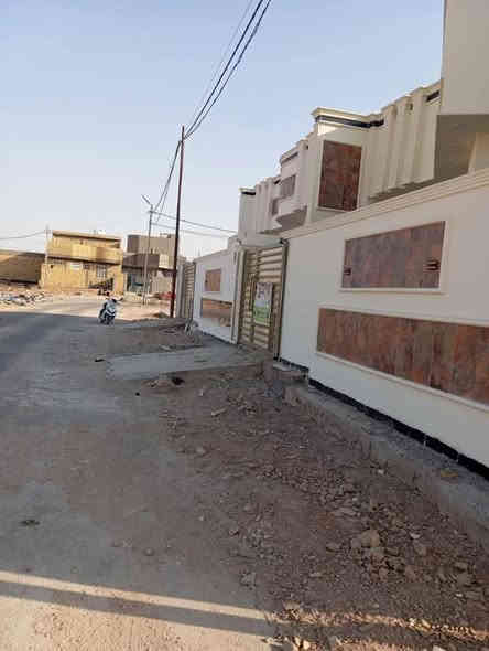 دار للبيع المساحة الكلية 180م
متوفرة جميع الخدمات 
السعر خاص 
العنوان ديوانية حي الفرات عل طريق السنية سياحي 
مجمع توحيد العفلوكي مقابيل السكة القطار 
للاستفسار الاتصال على الرقم ***********
