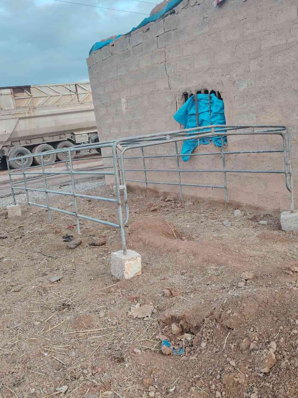 سقيفة للبيع مع جادر شتوي وجادر صيفي السعر المطلوب 300 المكان كركوك /الحويجة الاتصال ***********
