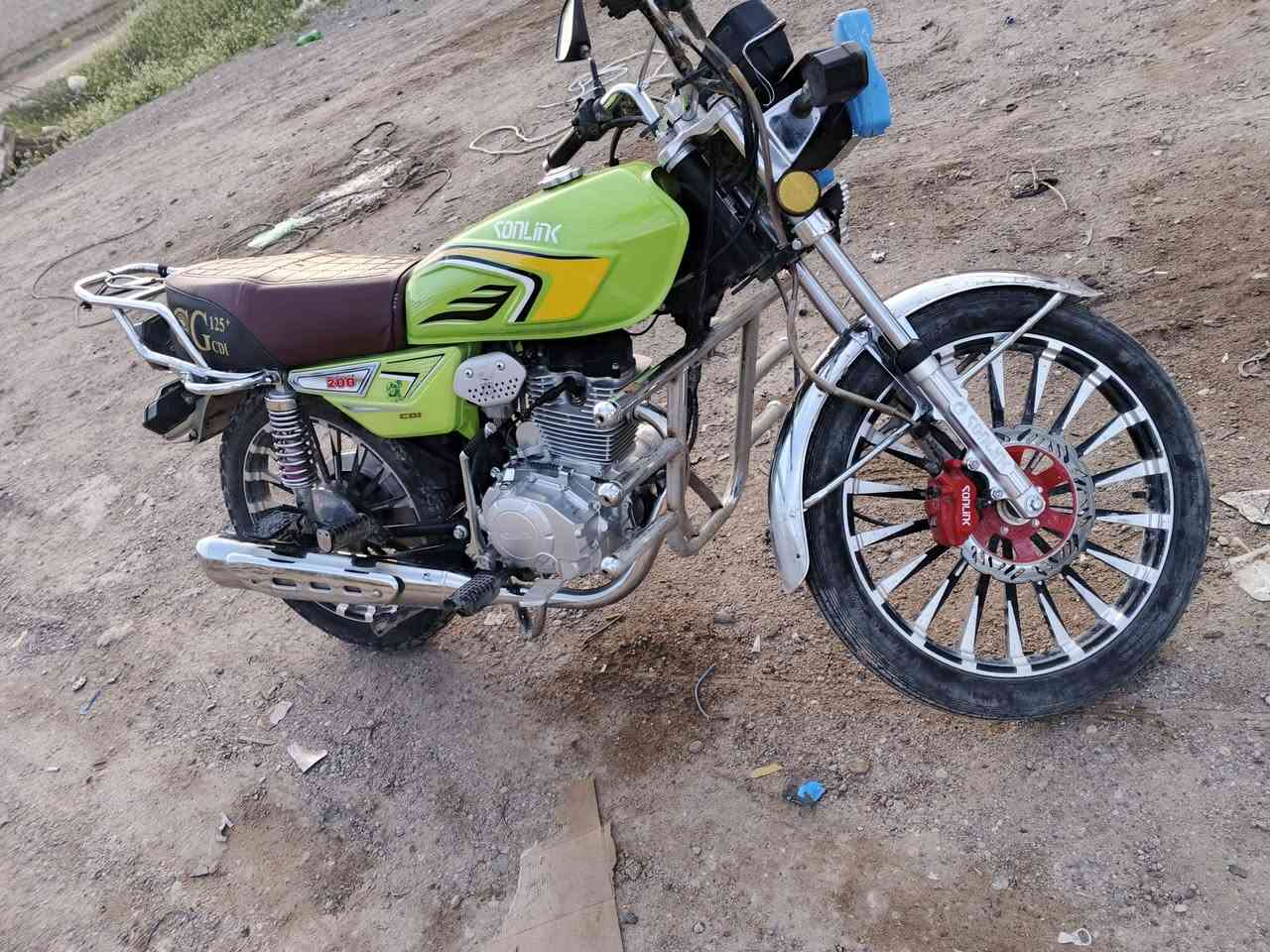 سلام عليكم دراجة موديل 2024 كله شرط محرك 150 السعر 625 بي مجال قليل بيع فقط.مكان بيجي
متواجد خاص واتساب ه‍_***********_
