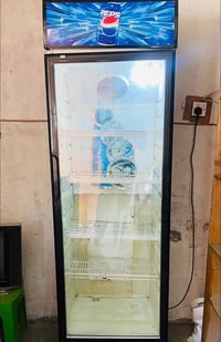 براد نضيف وشغله كلش مضبوط بسعر مناسب للاستفسار  07707604598 واتساب