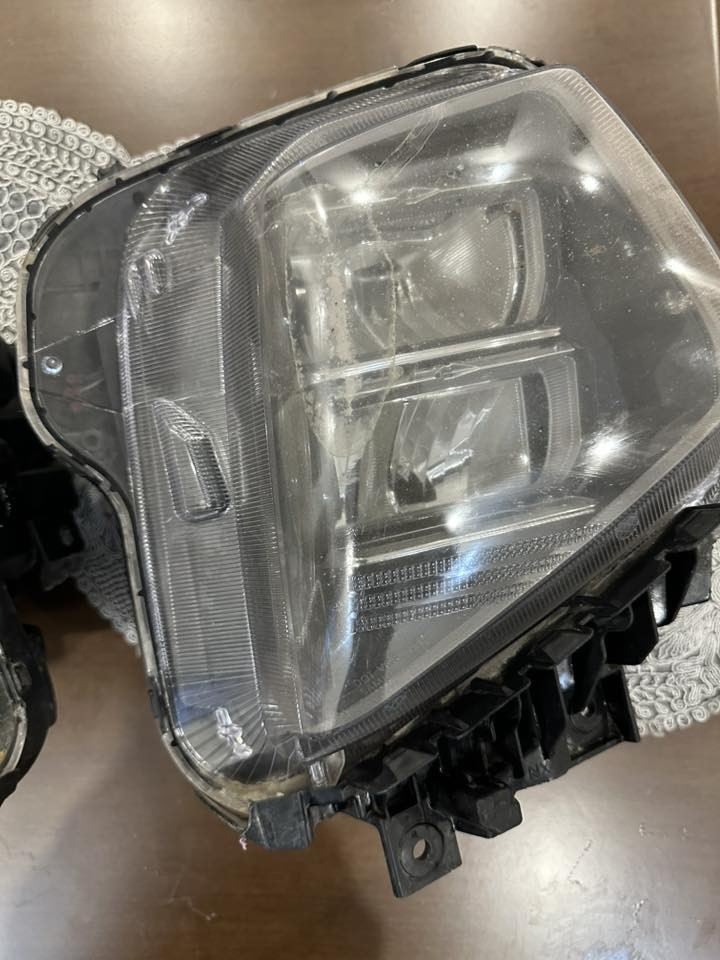 سلام عليكم 
ماصدات توسان وارد امريكي 
طاسات يرادلهن تصليح بسط
للتواصل ***********
يوجد توصيل كافة المحافظات
