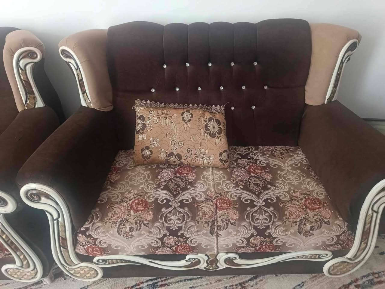 تخم عشرة مقاعد ٢٥٠ وبي مجال


**إذا كنت صاحب هذا الإعلان وتريد حذفه لأي سبب، رجاءا أرسل رسالة إلى الدعم الفني**