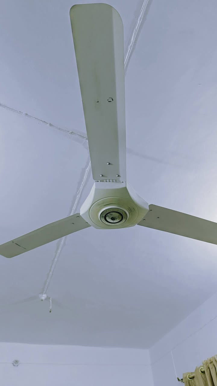 مراوح ع ١٠
غساله ب٥٠ 
سبلت بنسونك طنين ب٣٢٥
سبلت دنكه ب٣٠٠
*********** واتساب
