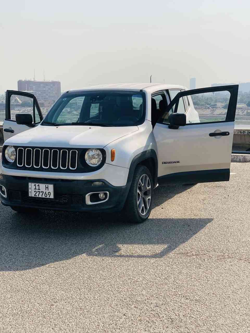 السلام عليكم سيارة جيب رينكيد  سبورت موديل 2018 وارد أمريكي بيها ثلاث قطع صبغ بنيد وجاملق الأمامي الأيسر و جاملق الخلفي الأيسر ماشية 68 كيلو مواصفات بصمه و شاشة كبيرة تدعم الكار بلي و كشن مخمل و سايد بريك بصمه و تحكمات ستيرن المكان بغداد حي الجودين سعر 113وبيها مجال رقم ***********
