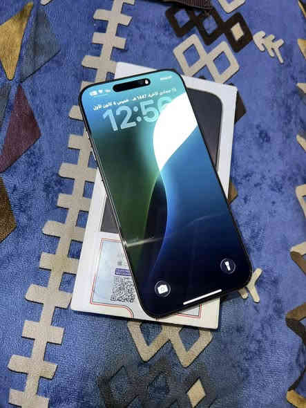 السلام عليكم 16 برو ماكس مشحون 131 مره بطاريه 100 نموذج m شرق اوسط ذاكره 256 زلغ مابي ضمان ماستر نضافه 100/100 غراضه ويا كامله سعره 1450 قفل مكاني بغداد الجديده ***********
